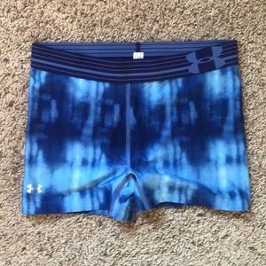 Women’s Under Armour compression shorts